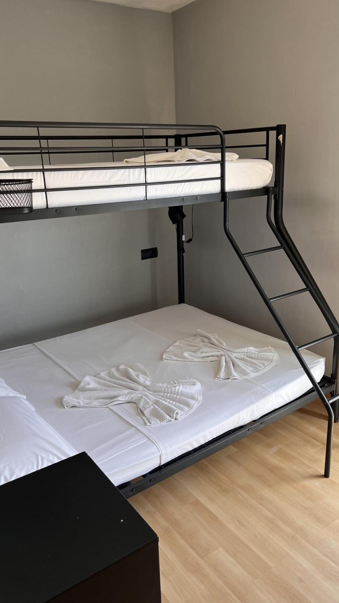 Apartamento Ginette Sunbeach Салоу Экстерьер фото